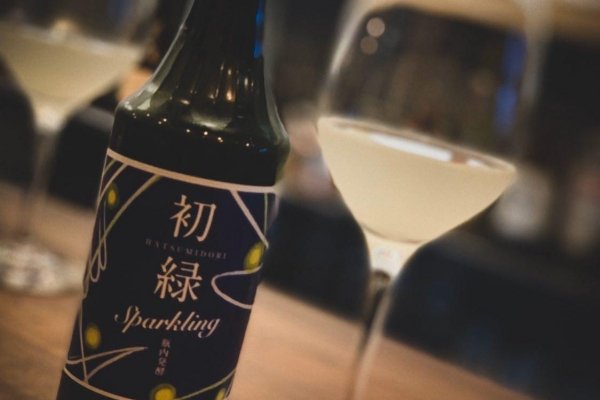 Sparkling sake